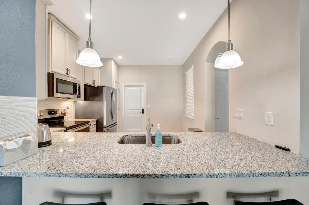 Zenhomes In Heart Of Brandon Convenient Location Exterior foto